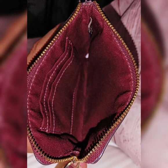 COACH wristlet coin/money pouch cross-grain leather burgundy wine color - Picture 5 of 8
